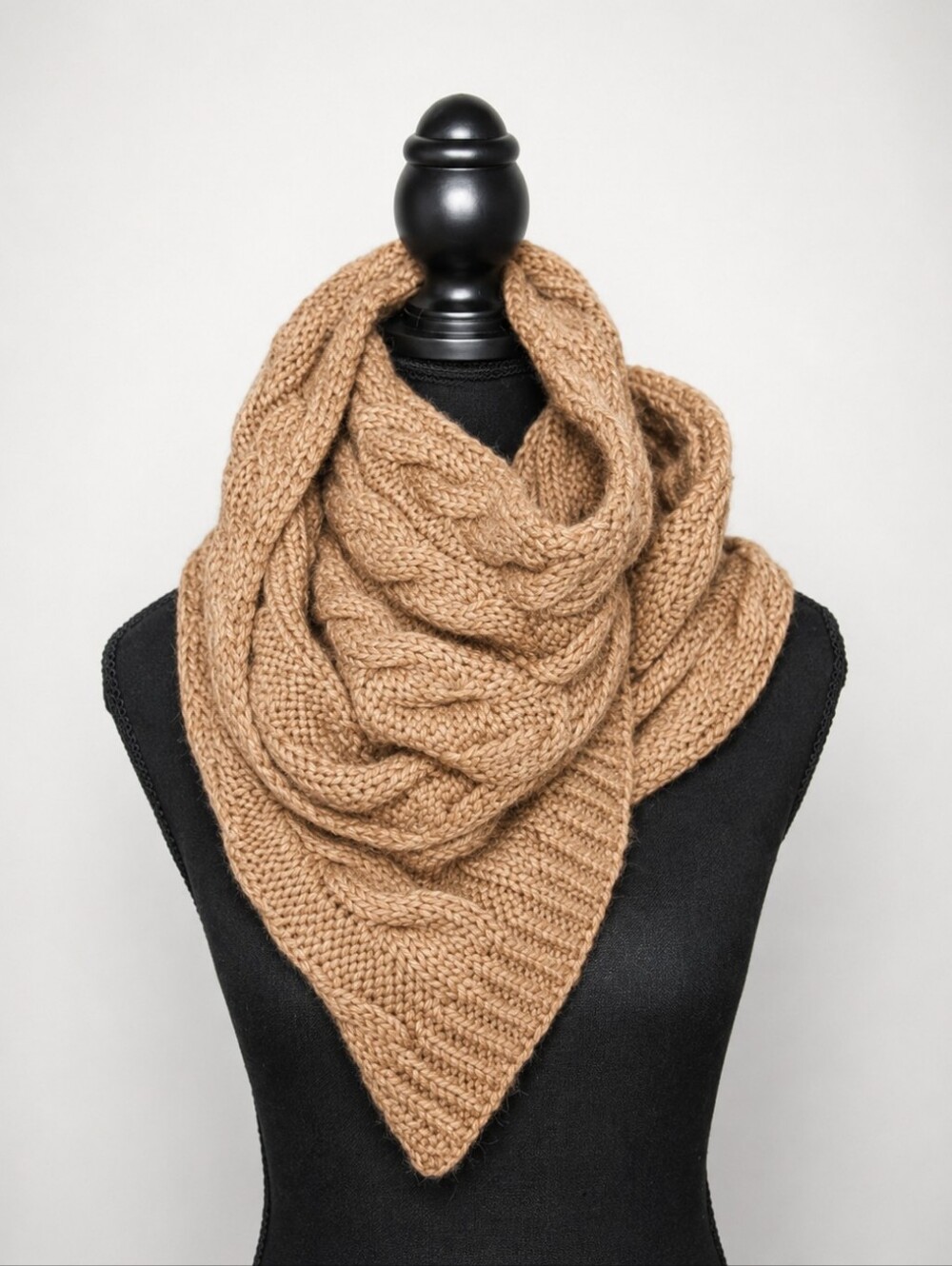 Women's Camel/Brown Knit Chunky Cable Scarf by Old Navy, One Size, NEW